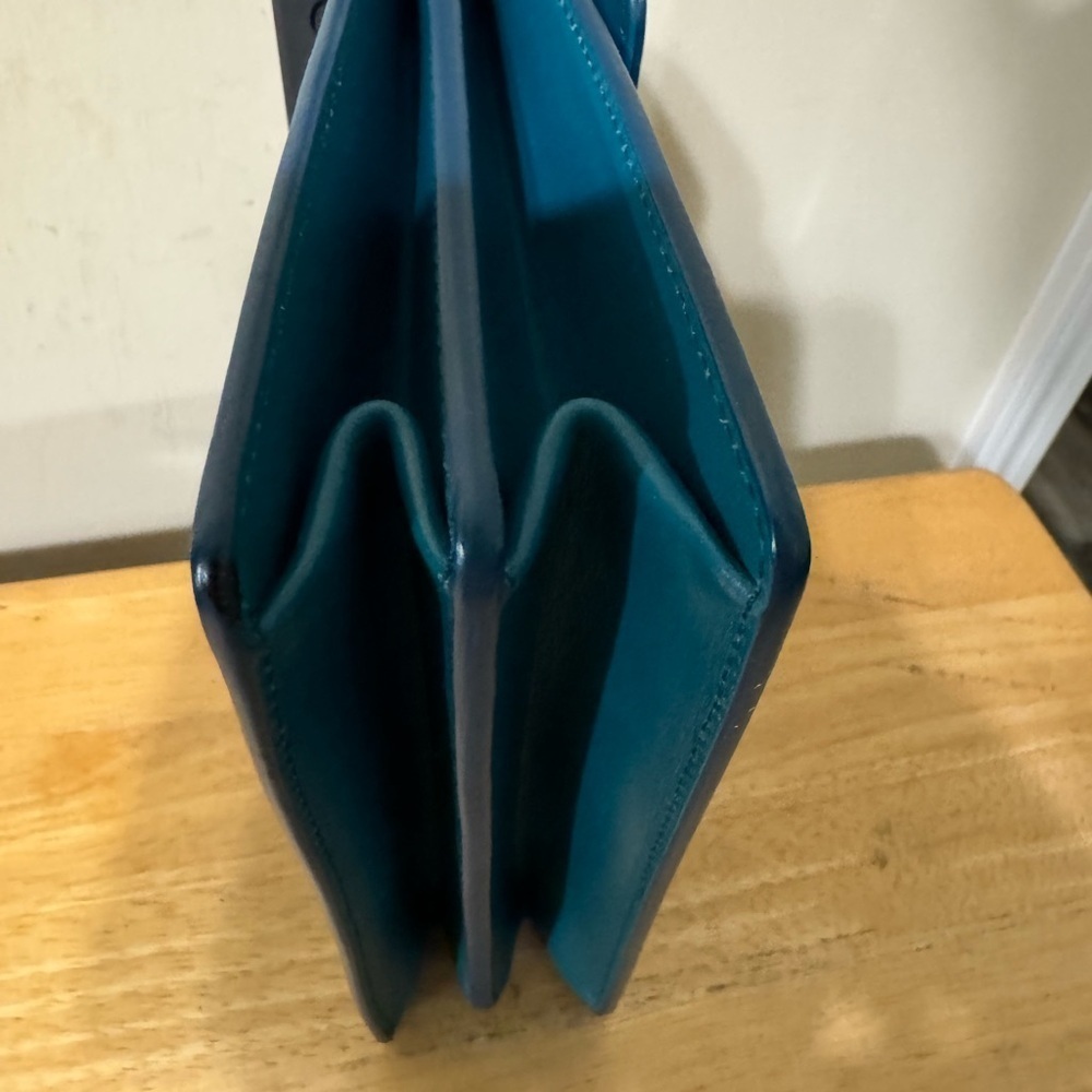 Salvatore Ferragamo Thalia Teal Leather Crossbody - Picture 7 of 12